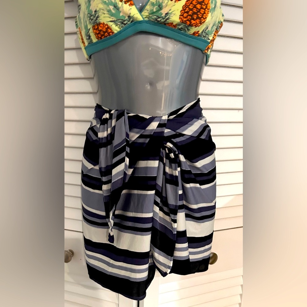 Cazimi vintage sarong black, gray, white, one size only